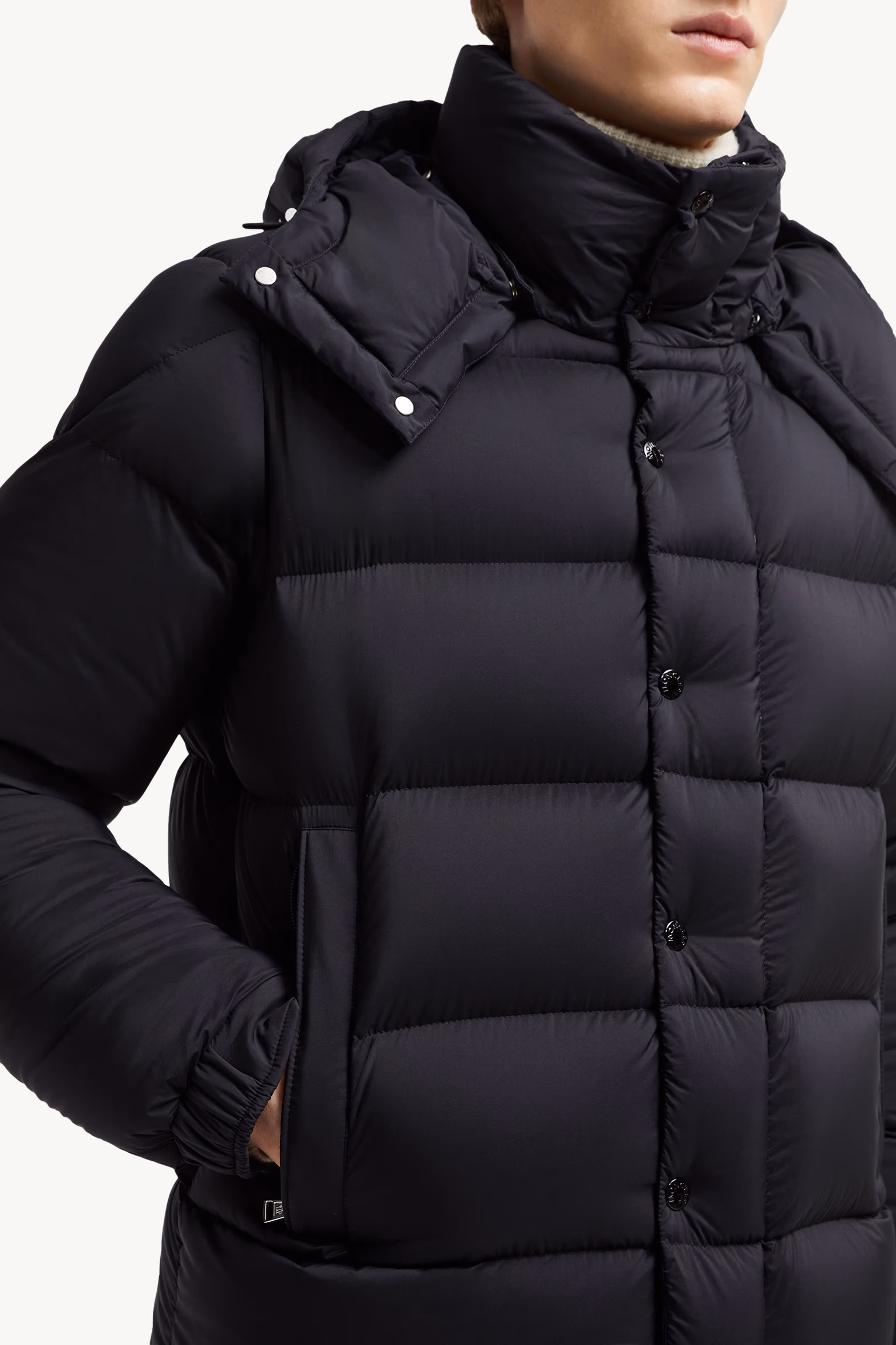 Plumífero corto con capucha Moncler Maya 70 Hombre Negro Moncler 6